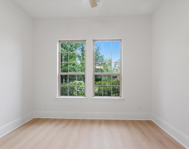2 Gracenote Place - Photo Thumbnail 24