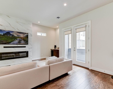 5857 Dolores Street - Photo Thumbnail 13