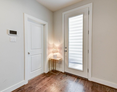 5857 Dolores Street - Photo Thumbnail 5