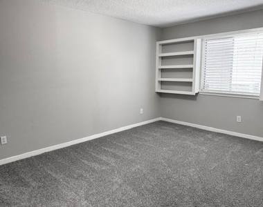 3131 Mosby Drive - Photo Thumbnail 9