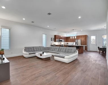 5507 Robusto Place - Photo Thumbnail 6