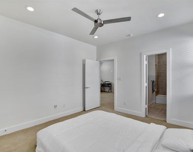 5507 Robusto Place - Photo Thumbnail 34