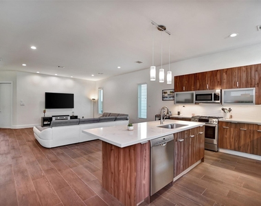 5507 Robusto Place - Photo Thumbnail 15