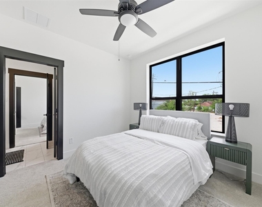 4603 Harrisburg Boulevard - Photo Thumbnail 16