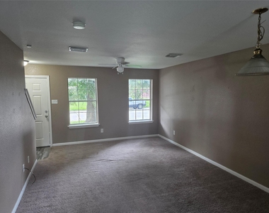 15515 Martineau Street - Photo Thumbnail 10