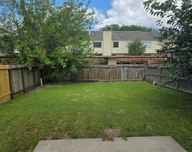 15515 Martineau Street - Photo Thumbnail 15