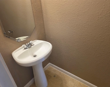 15515 Martineau Street - Photo Thumbnail 16