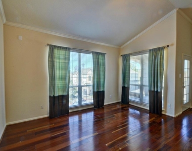 6607 Lake Woodlands Dr - Photo Thumbnail 12
