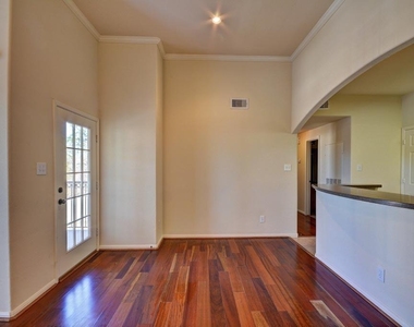 6607 Lake Woodlands Dr - Photo Thumbnail 15