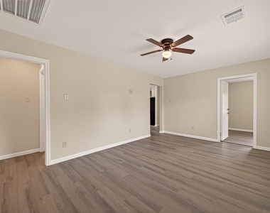 14022 Rosecrest Drive - Photo Thumbnail 3