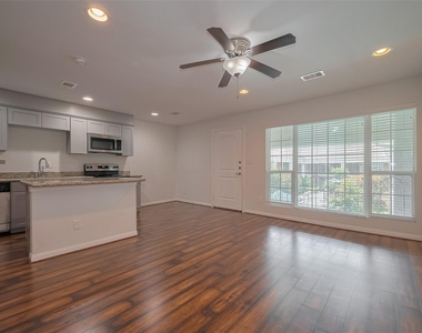 5333 Richmond Avenue - Photo Thumbnail 14