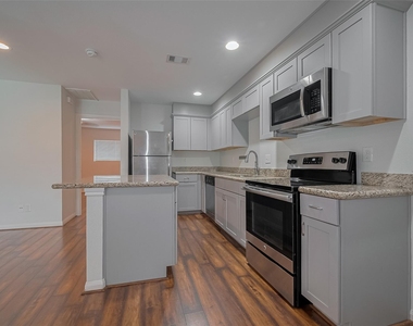 5333 Richmond Avenue - Photo Thumbnail 10