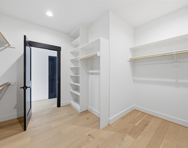 4605 Harrisburg Boulevard - Photo Thumbnail 25