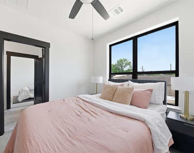 4605 Harrisburg Boulevard - Photo Thumbnail 22