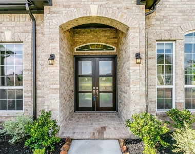 4227 Carol Ridge Drive - Photo Thumbnail 3