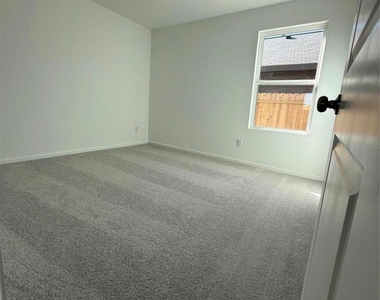 14896 N Ascot Bend Cir - Photo Thumbnail 16