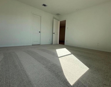14896 N Ascot Bend Cir - Photo Thumbnail 9