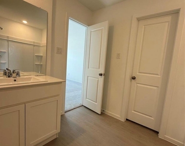 14896 N Ascot Bend Cir - Photo Thumbnail 12