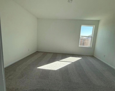 14896 N Ascot Bend Cir - Photo Thumbnail 18