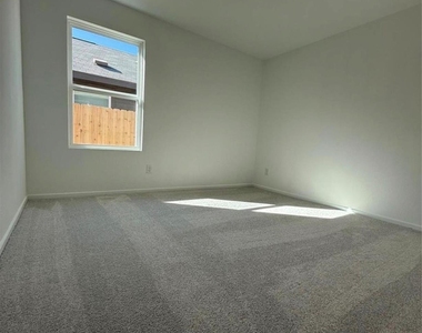 14896 N Ascot Bend Cir - Photo Thumbnail 17