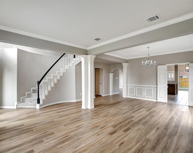 1709 Orlando Street - Photo Thumbnail 8