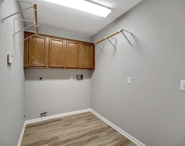 1709 Orlando Street - Photo Thumbnail 38