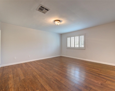 438 E Fair Harbor Lane - Photo Thumbnail 16