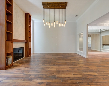 438 E Fair Harbor Lane - Photo Thumbnail 5