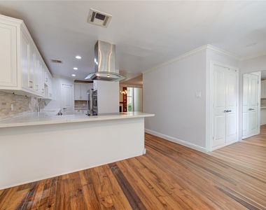 438 E Fair Harbor Lane - Photo Thumbnail 11