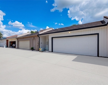 438 E Fair Harbor Lane - Photo Thumbnail 29