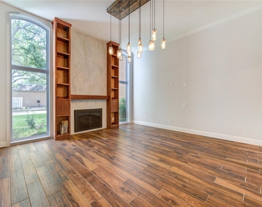 438 E Fair Harbor Lane - Photo Thumbnail 3