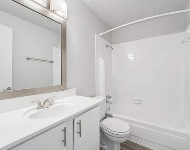2815 Greenridge Drive - Photo Thumbnail 1