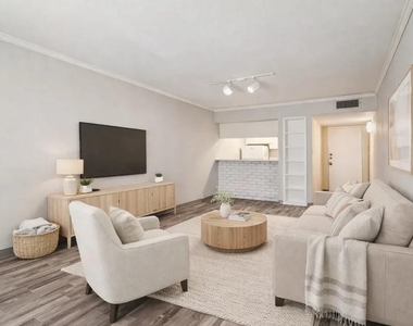 2815 Greenridge Drive - Photo Thumbnail 6