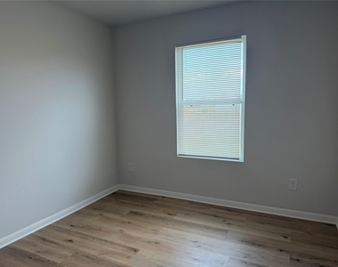 958 Road 5702 - Photo Thumbnail 16