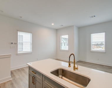 22210 Dutch Oven Drive - Photo Thumbnail 9