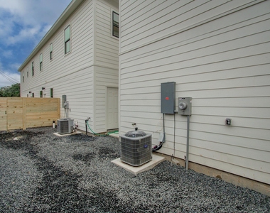 22210 Dutch Oven Drive - Photo Thumbnail 18