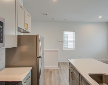 22210 Dutch Oven Drive - Photo Thumbnail 10