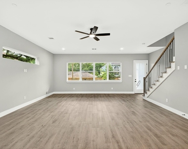 4517 Larch Lane - Photo Thumbnail 19