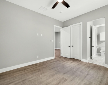 4517 Larch Lane - Photo Thumbnail 35