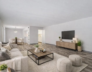 2815 Greenridge Drive - Photo Thumbnail 9