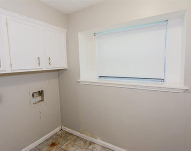 116 White Cedar Street - Photo Thumbnail 5