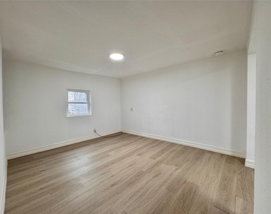 27 Norwood St - Photo Thumbnail 3