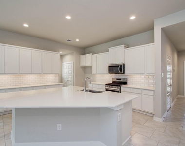 28511 Eli Eagle Street - Photo Thumbnail 3