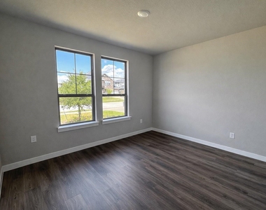28511 Eli Eagle Street - Photo Thumbnail 27