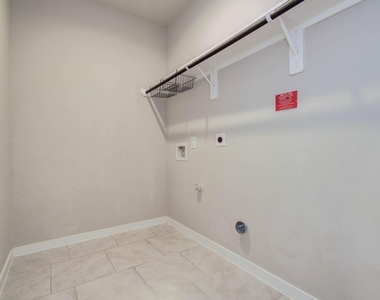 28511 Eli Eagle Street - Photo Thumbnail 14