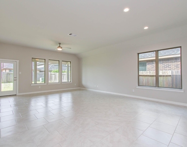 28511 Eli Eagle Street - Photo Thumbnail 16
