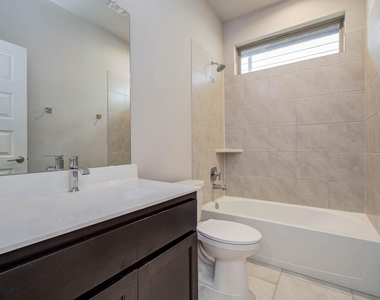 28511 Eli Eagle Street - Photo Thumbnail 20