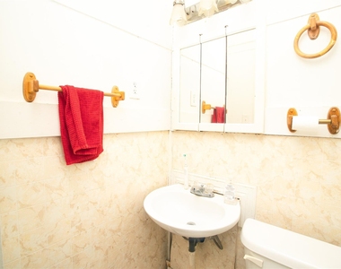 3229 Wisconsin Street - Photo Thumbnail 17