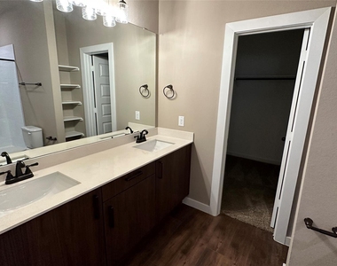 9832 Grosbeak Lane - Photo Thumbnail 4