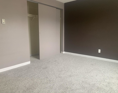616 Portland - Photo Thumbnail 12